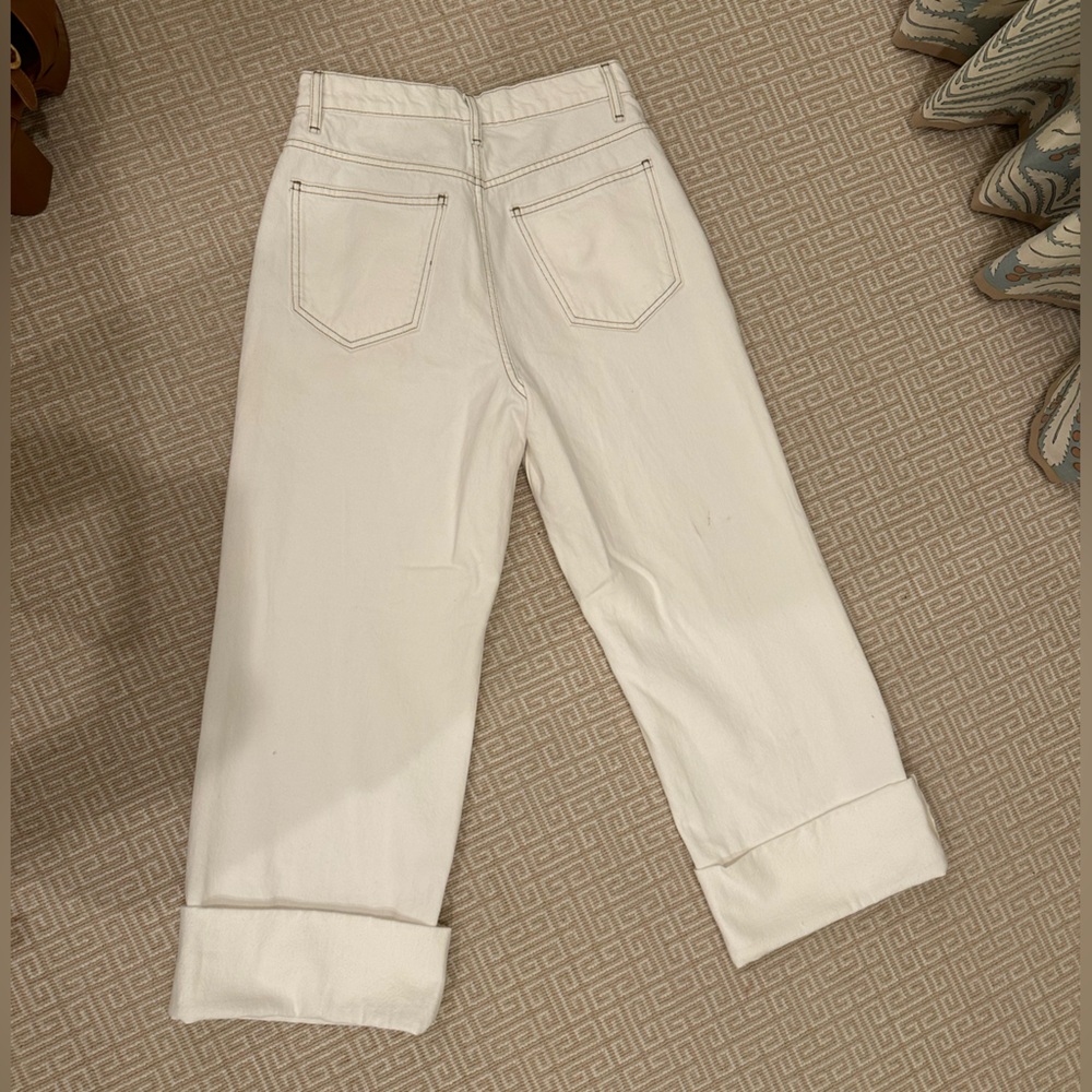 Frame White/Ecru Jeans. Wide leg. Cuffed hem. 100% cotton.
